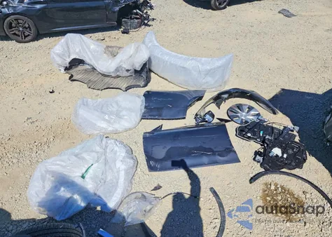 2022 Tesla Model Y from USA, damaged, VIN 7SAYGDEE8NF451375